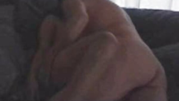رجل غريب مع اكبر موقع سكس محارم مترجم زب كبير سمح لثلاثة عاهرات مثيرات الوحشي يعطيه BJ قوي