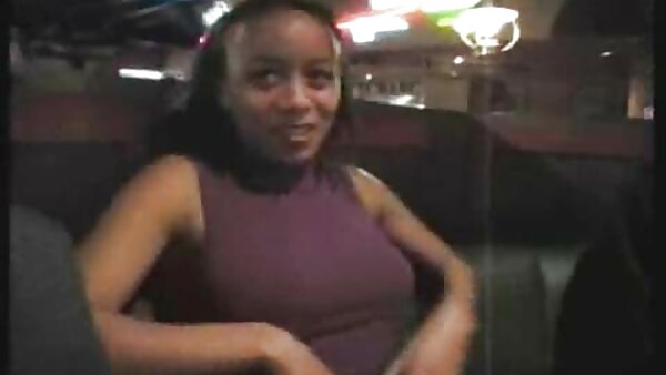 عاشق موقع سكس اجنبي مترجم عاطفي يداعب و الملاعين صديقة شابة جميلة بيج أوينز