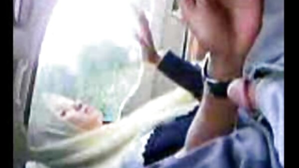 مدلكة آسيوية ساحرة تعطي HANDJOB موقع سكس اجنبي مترجم رائعة في صالون سبا