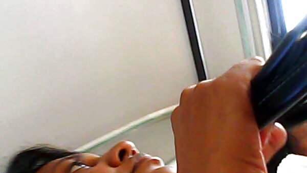 الرجل يأكل العاهرة أنجلينا البرية يحصل بوسها مارس الجنس من قبل مواقع افلام سكس مترجم معجب واحد قرنية