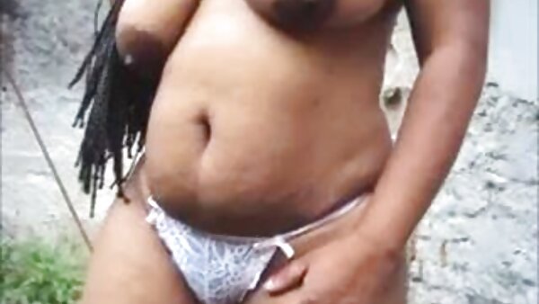 الديك لا يشبع ترينيتي ستار يعطي مواقع xnxx مترجم رأسها
