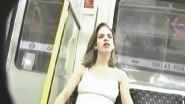 اثنين من الأغبياء الجشعين يقبلون بلطف بزاز ضخمة سكس انمي غير محجوب من YUME SAZANAMI