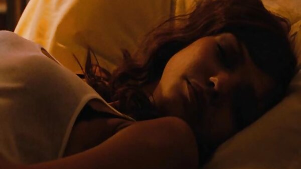 ينشغل المراهقون الغنيمة الساخنة بدغدغة موقع افلام سكس اجنبي مترجم كسس بعضهم البعض